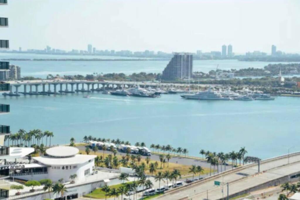 Vibrant Studio Downtown Miami Exterior foto